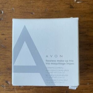 New In Box AVON Flawless Make-Up Trio - Eye  Lip Concealer Pedaling Pink